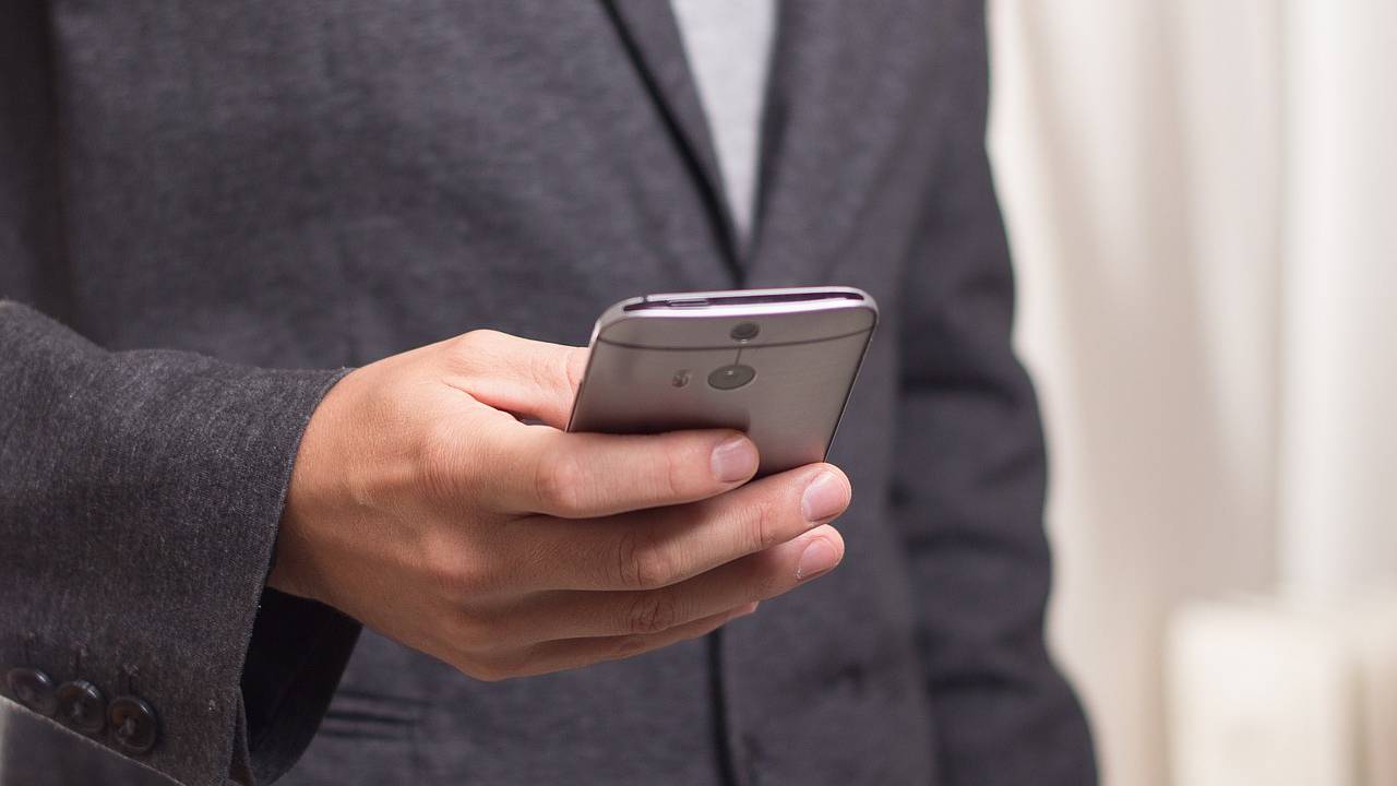 Мошенники придумали новую схему обмана россиян в WhatsApp