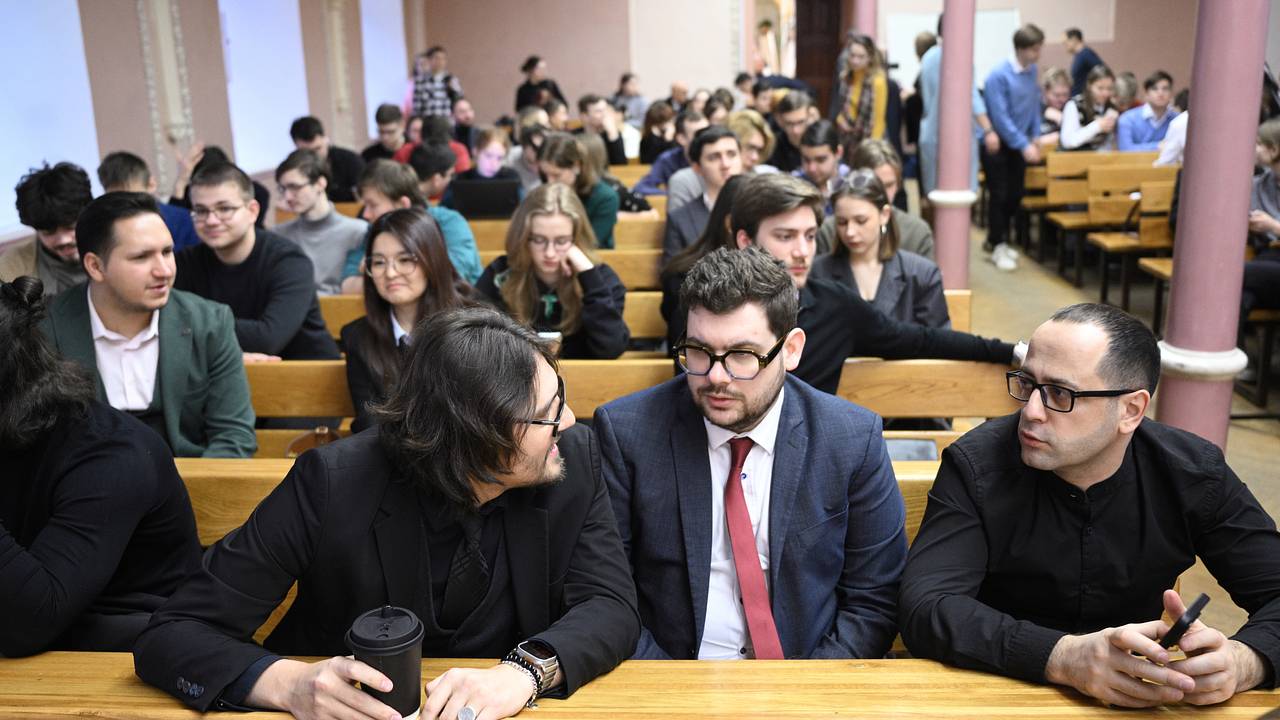 В России назвали регионы-лидеры по количеству студентов