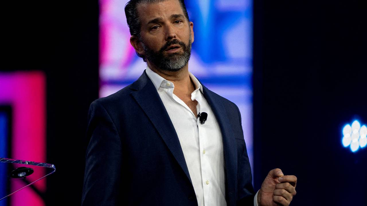 Сын Трампа назвал Зеленского психопатом и сразу удалил пост