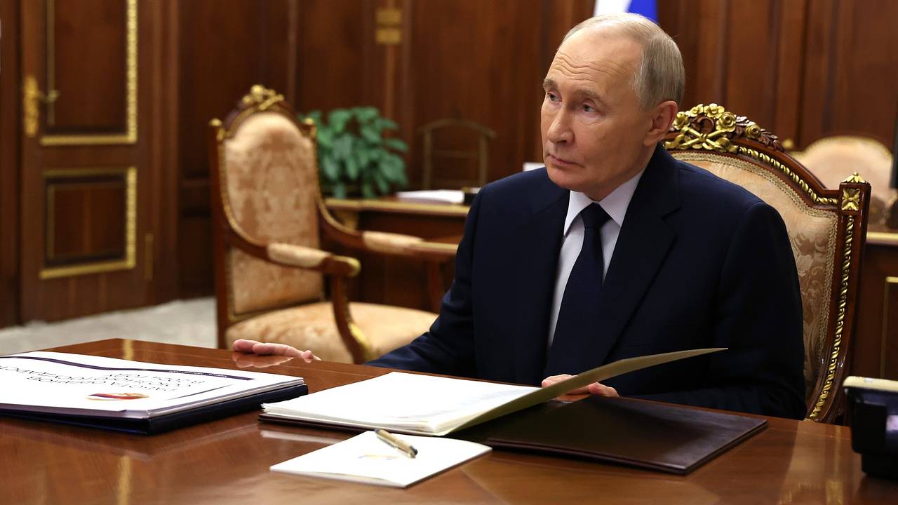 В Кремле рассказали о международном телефонном разговоре Путина