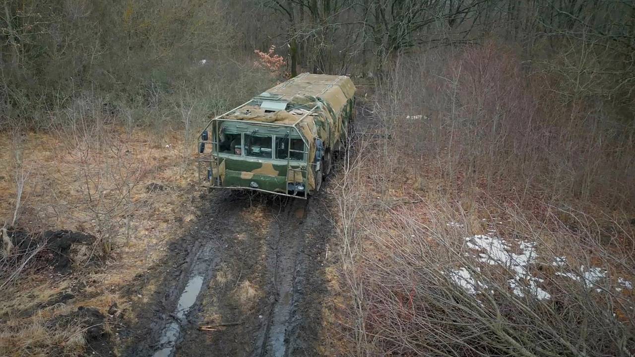 «Сильно прилетело». Россия ударила по отелю в родном городе Зеленского. Целью могли быть французские наемники