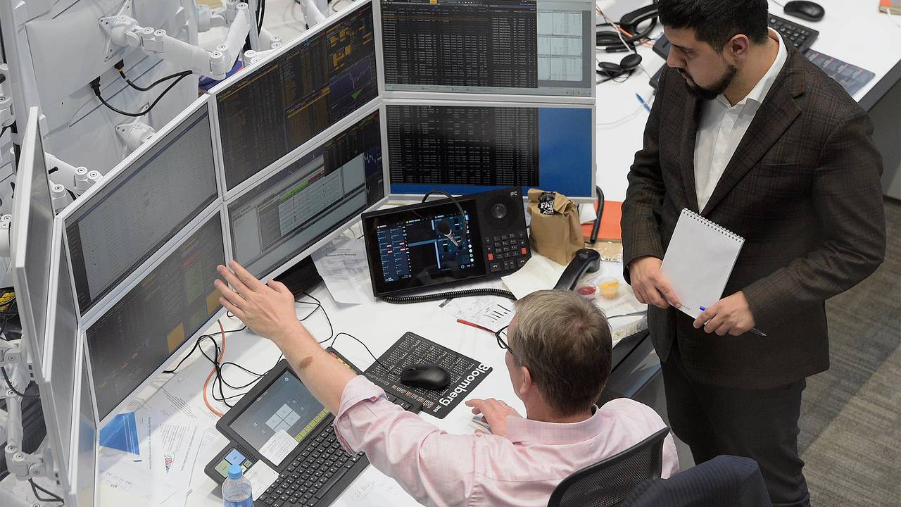 Россияне кинулись на Московскую биржу