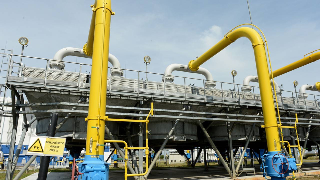 ЕС попросит Словакию и Украину урегулировать спор из-за российского газа