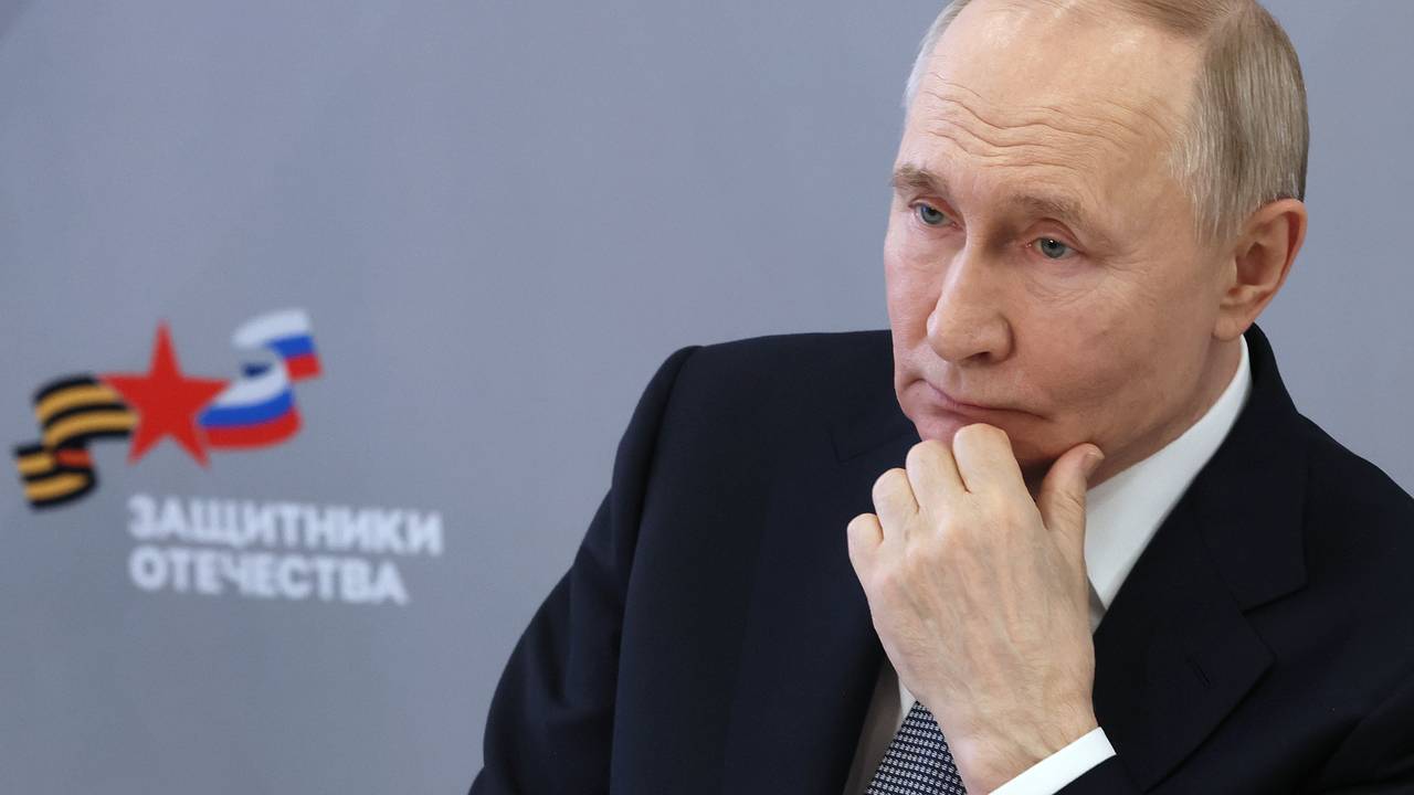 Онемел на 15 секунд: Путин не сдержал эмоций после рассказа о подвиге бойца СВО. Этот момент попал на видео