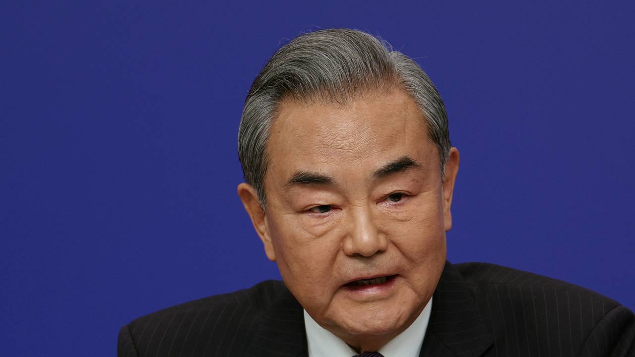 Глава МИД Китая высказался о причинах конфликта на Украине