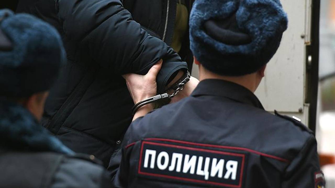 Молодой россиянин помогал аферистам обманывать пенсионеров на миллионы рублей и попался