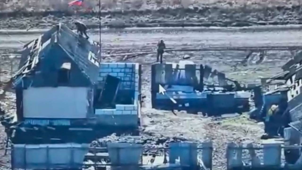Появились первые кадры из освобожденного от ВСУ населенного пункта в Курской области