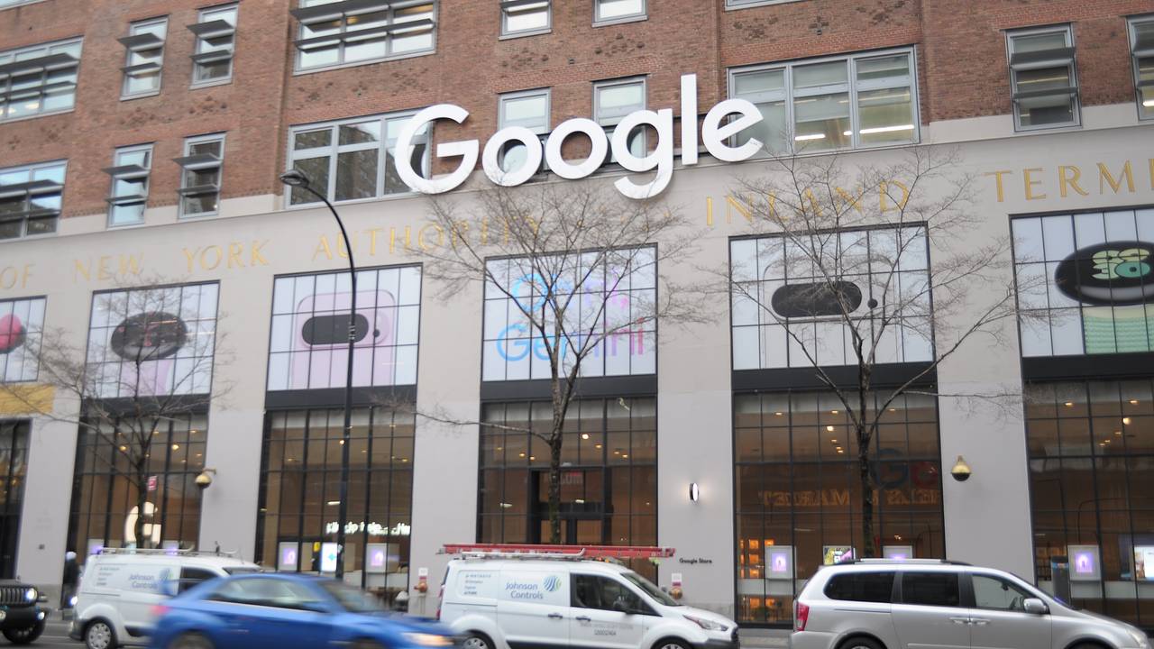 Google оштрафовали в России из-за алкоголя
