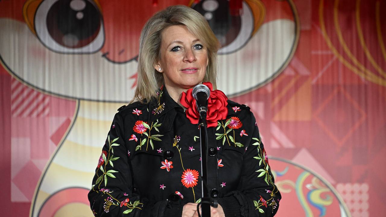 Захарова рассказала о самом необычном в ее жизни подарке на 8 Марта