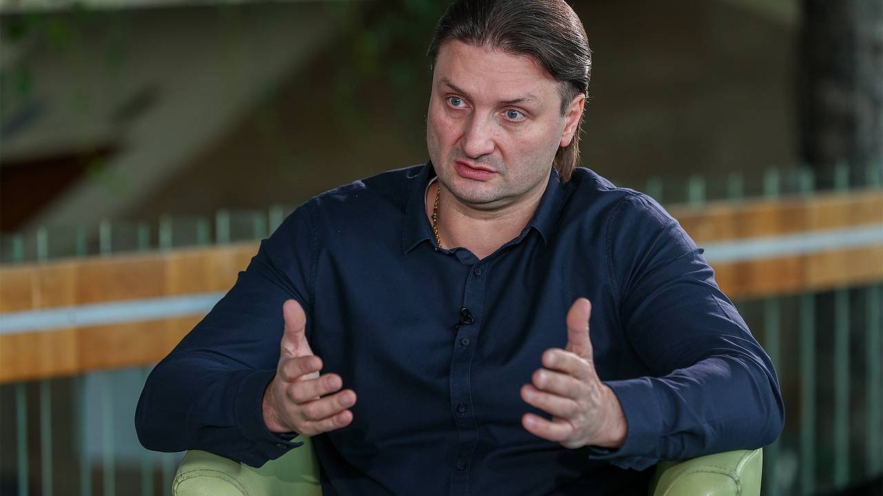 Эдгард Запашный предрек наплыв «отмазок» от молчавших в начале СВО артистов