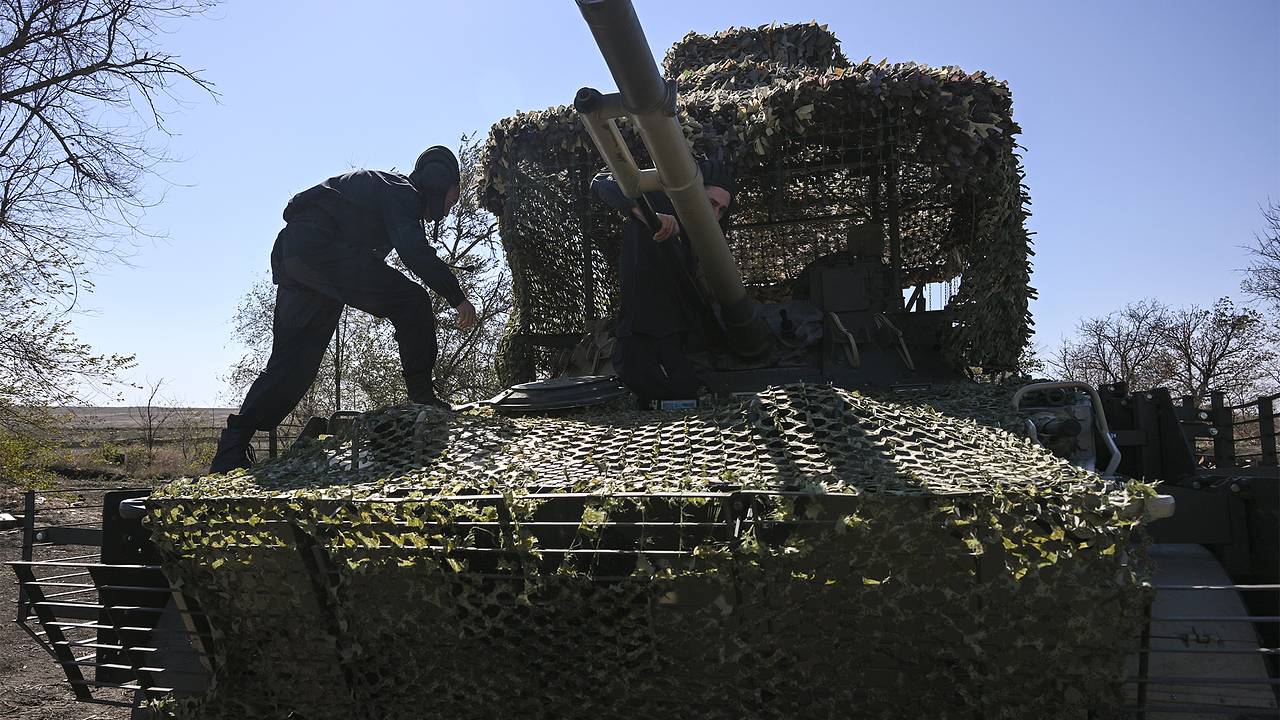 Украшенную бюстом поэта военную технику заметили в Курской области