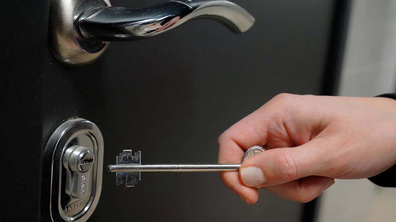 В российском городе предложили арендовать роскошную квартиру в итальянском стиле