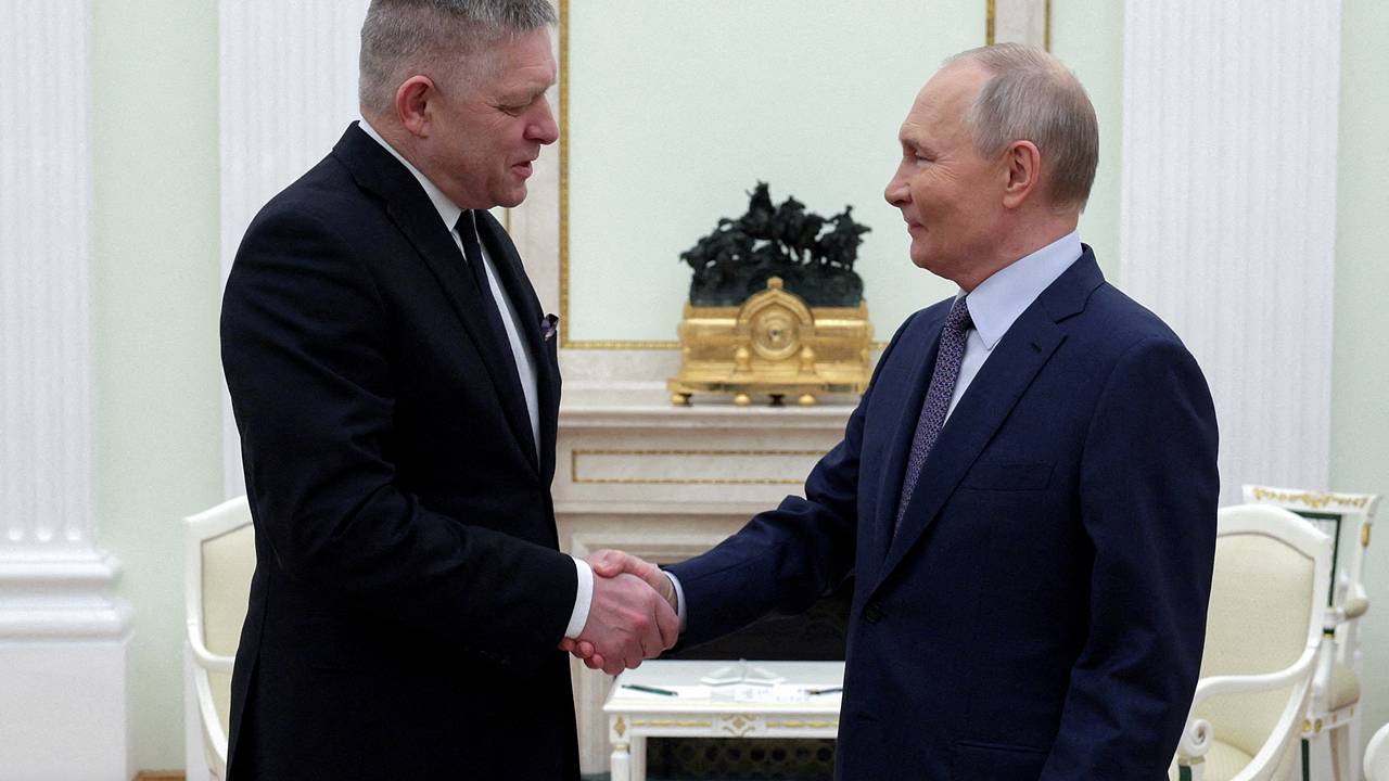 Премьер Словакии назвал Путина видным государственником