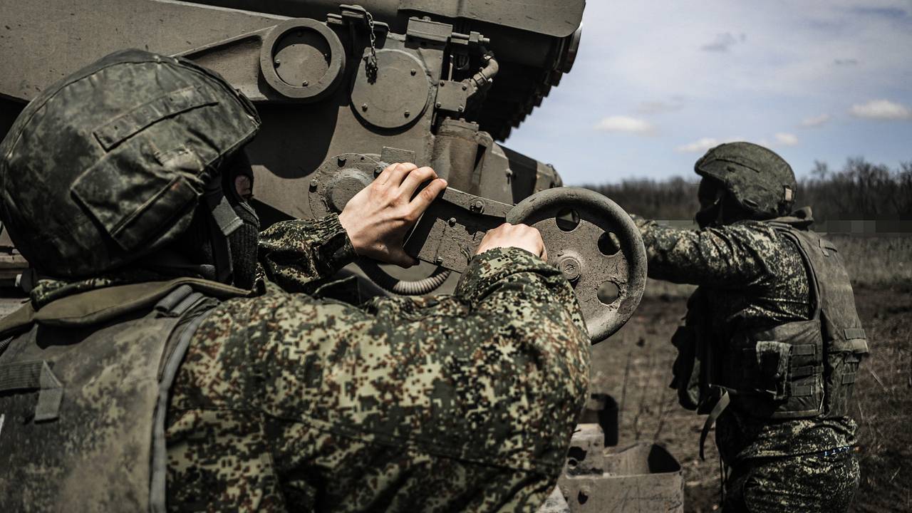 Россия ведет масштабное наступление в Курской области. Штурмовики проникли в Суджу по трубе, через которую подавался газ в Европу