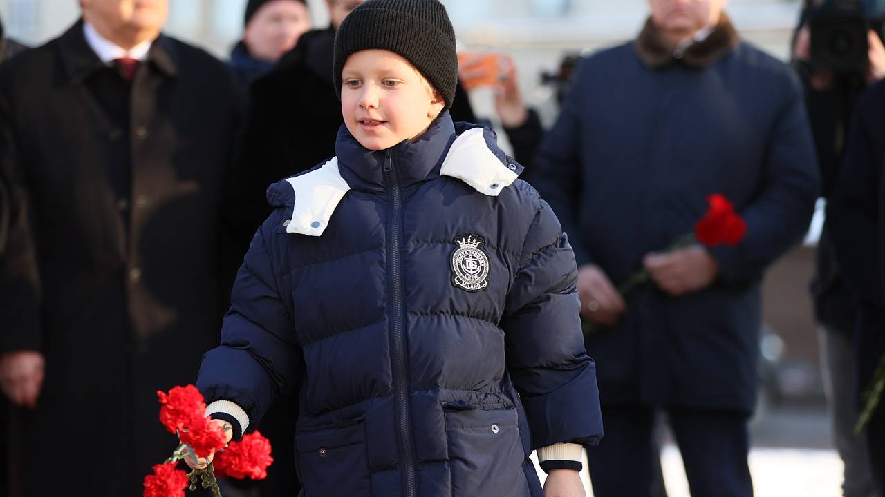 Сын Собчак рассказал о позорящей его матери