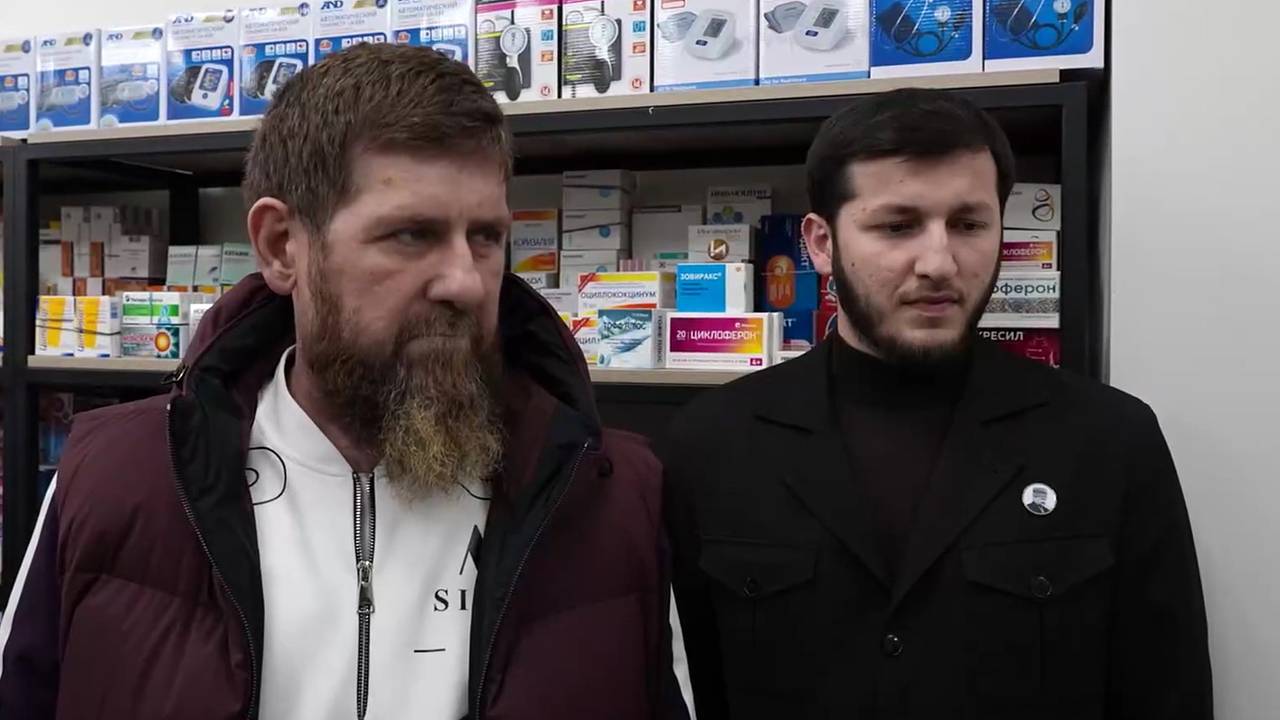 Кадыров сходил в аптеку