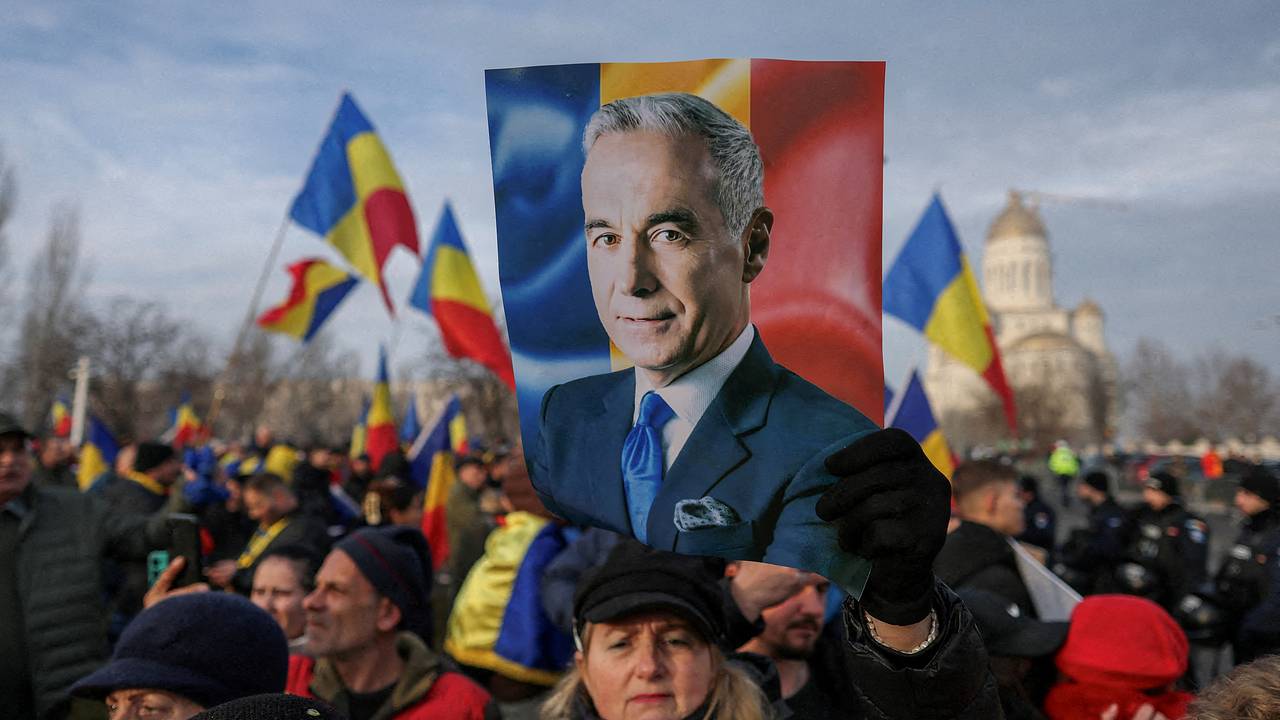 ЦИК Румынии обвинили в продолжении госпереворота