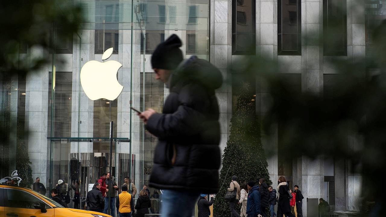 В США не смогли запретить продажи часов Apple