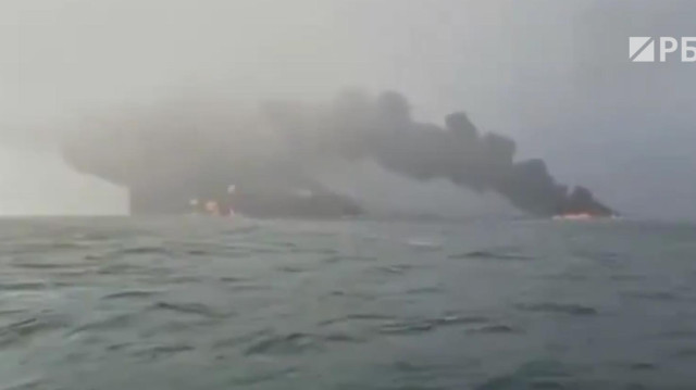 При столкновении судна с танкером в Северном море пострадали 32 человека