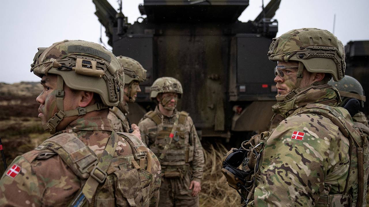 Дания заверила в готовности направить войска на Украину