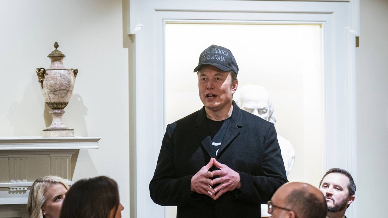 Маск заявил о необходимости США выйти из НАТО