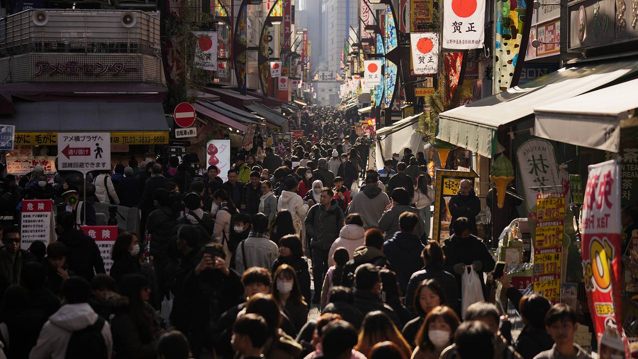 Невысокие расходы граждан замедлили рост одной из крупнейших в мире экономик