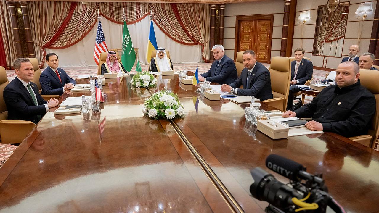 США и Украина возобновили переговоры