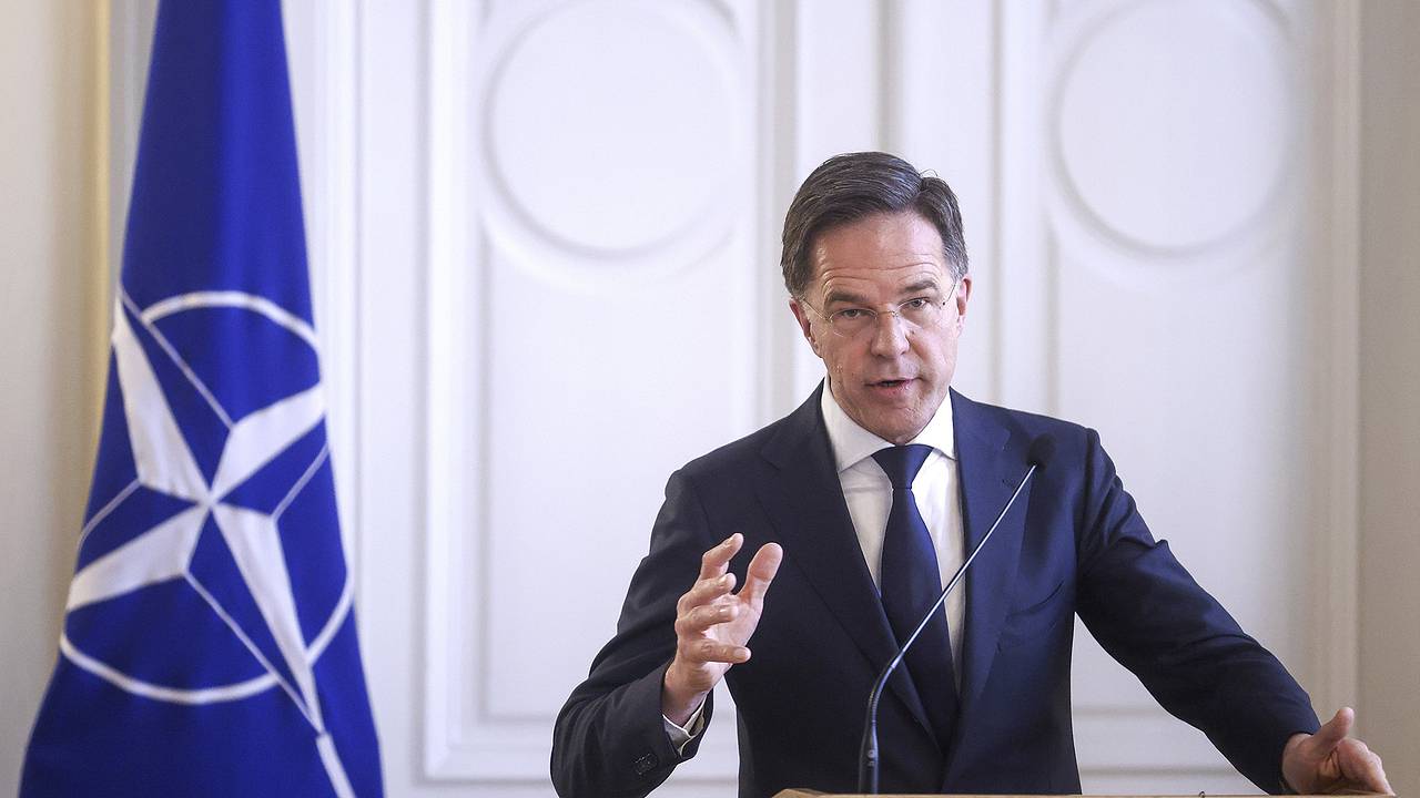 Генсек НАТО заявил о наличии способов обеспечения безопасности Украины без миротворцев