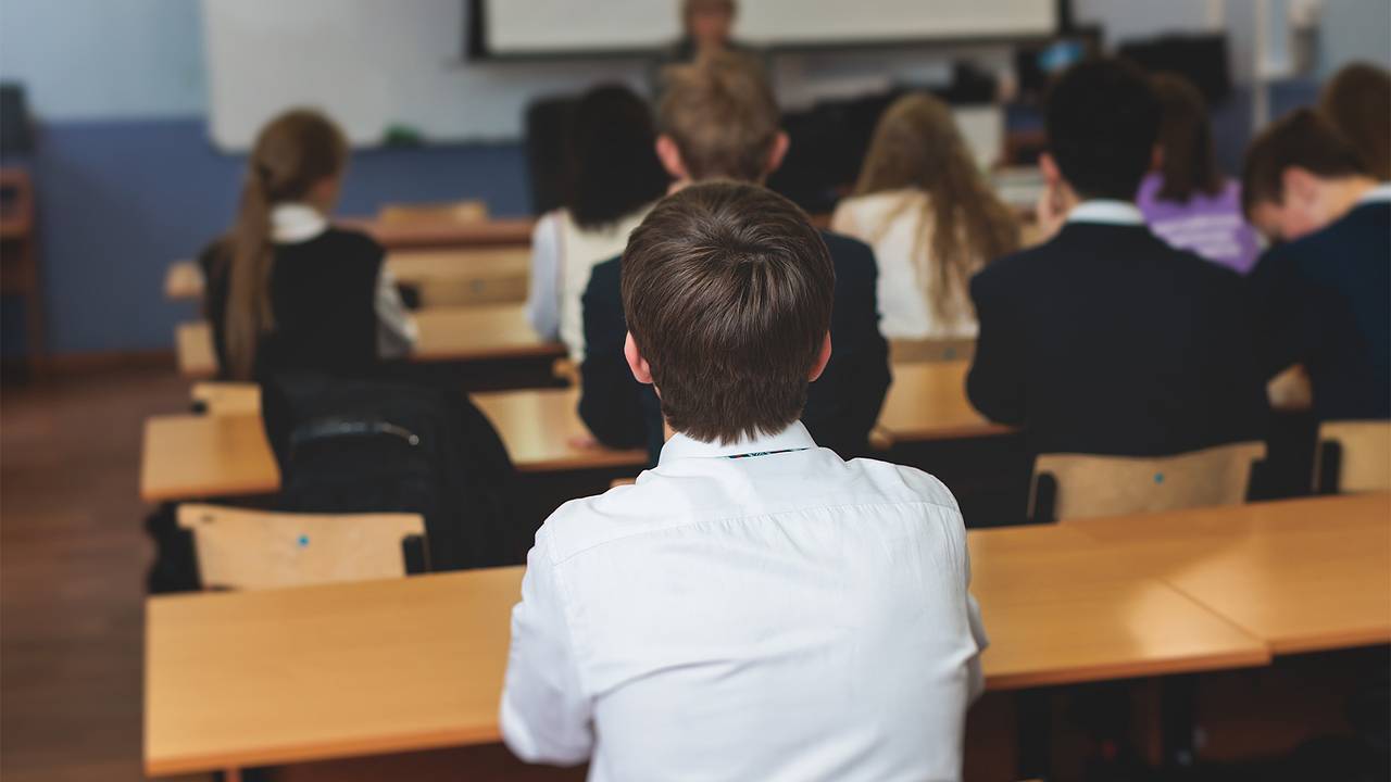 Учительницу арестовали за секс с 15-летним школьником