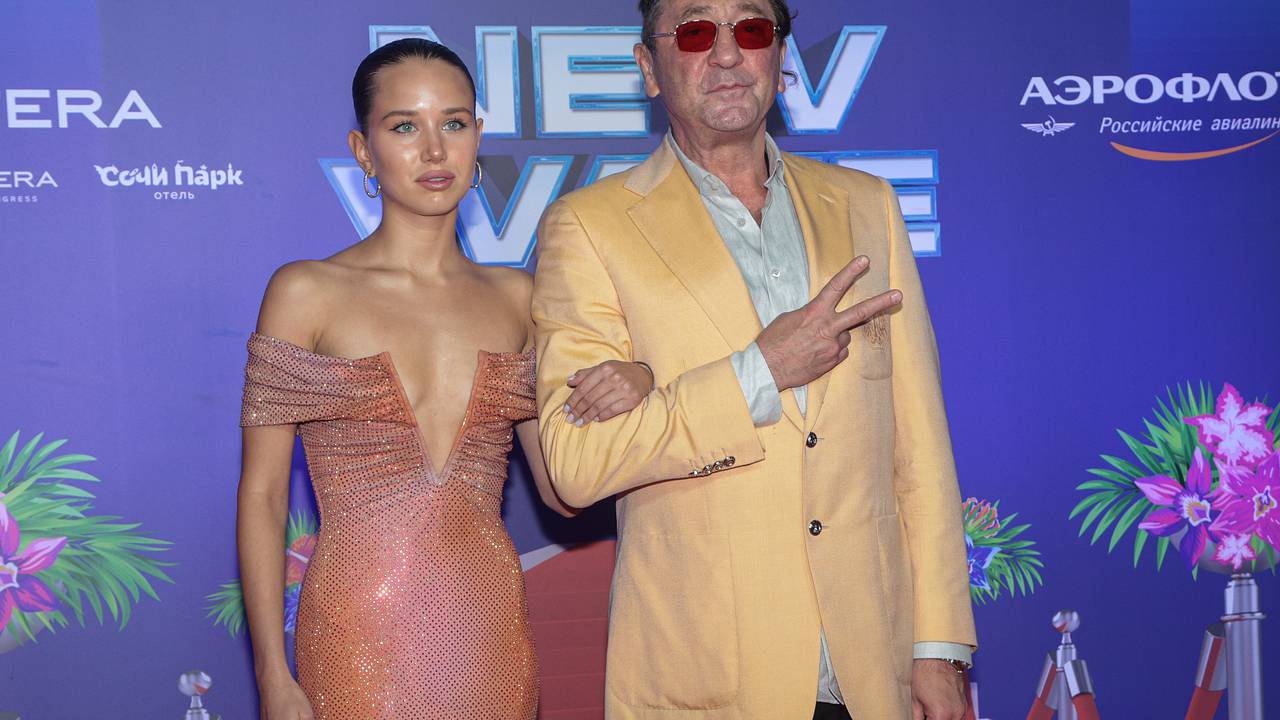 Стало известно о жилье для 19-летней будущей жены Лепса