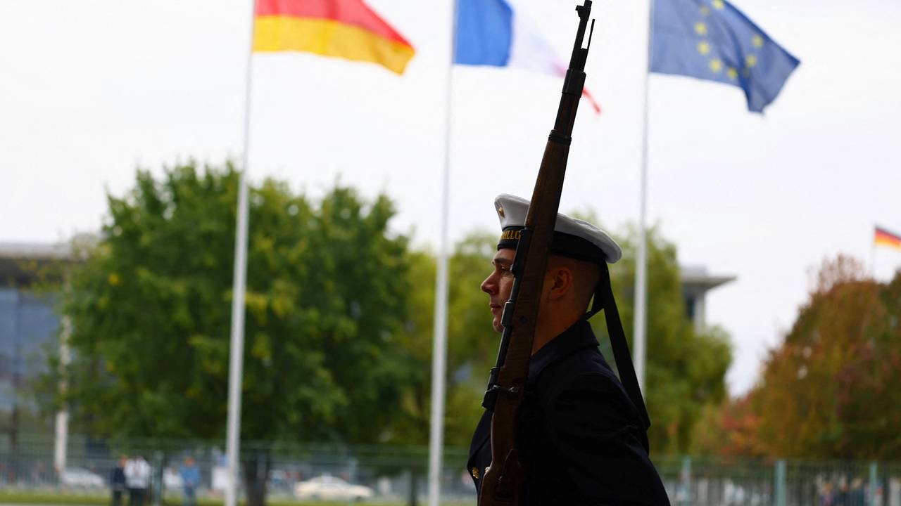 Лавров пристыдил Францию и Германию за их поведение