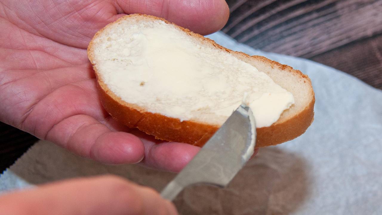 Врач призвал отказаться от некоторых продуктов на завтрак