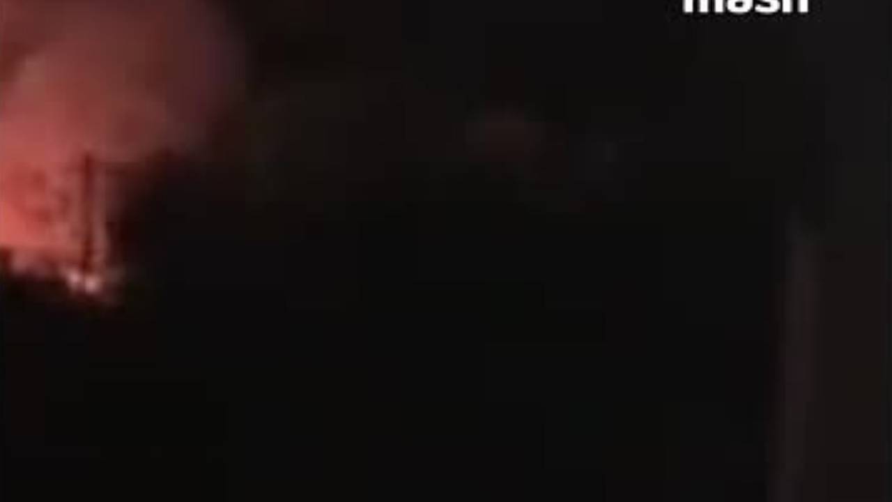 Возникший при падении беспилотника на российское предприятие пожар попал на видео