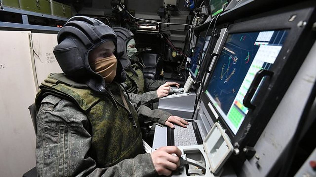Еще один летевший в сторону Москвы беспилотник сбили над российским регионом