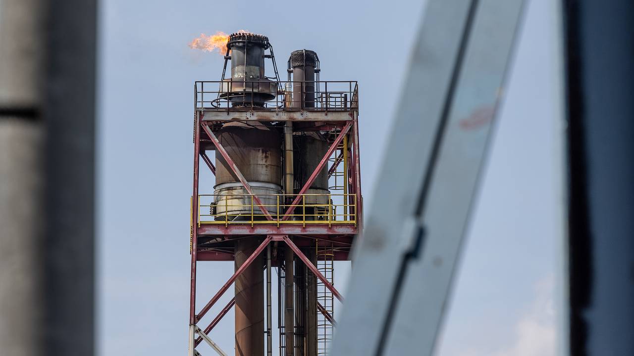 Названа причина снижения Китаем импорта российской нефти