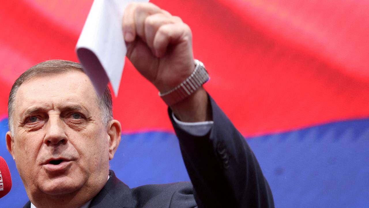 В Сербии заявили о возможности ареста Додика по плану западных спецслужб