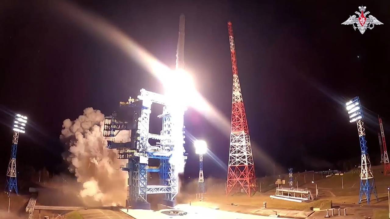 Минобороны успешно запустило «Ангару» со спутниками