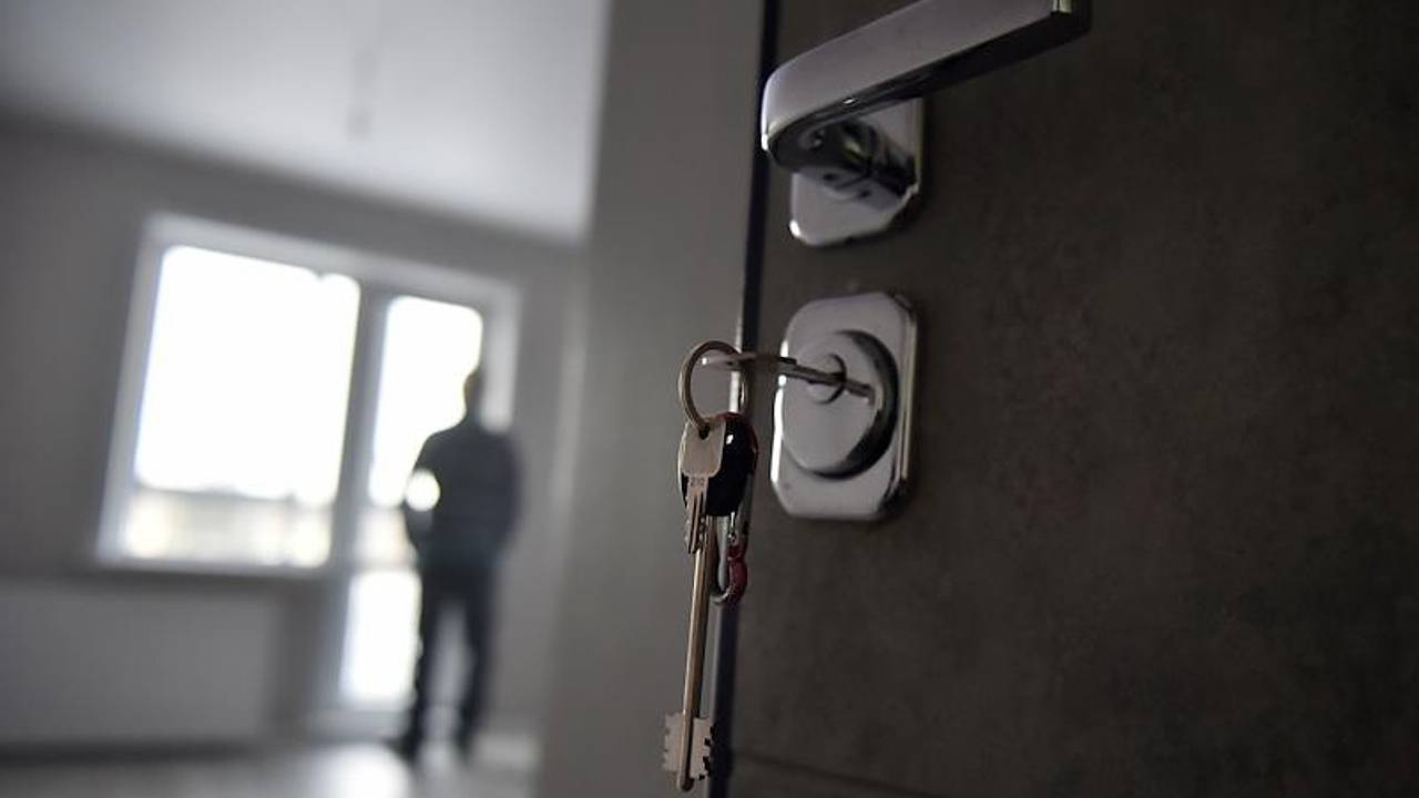 В Подмосковье пенсионерку спасли от потери квартиры из-за мошенников