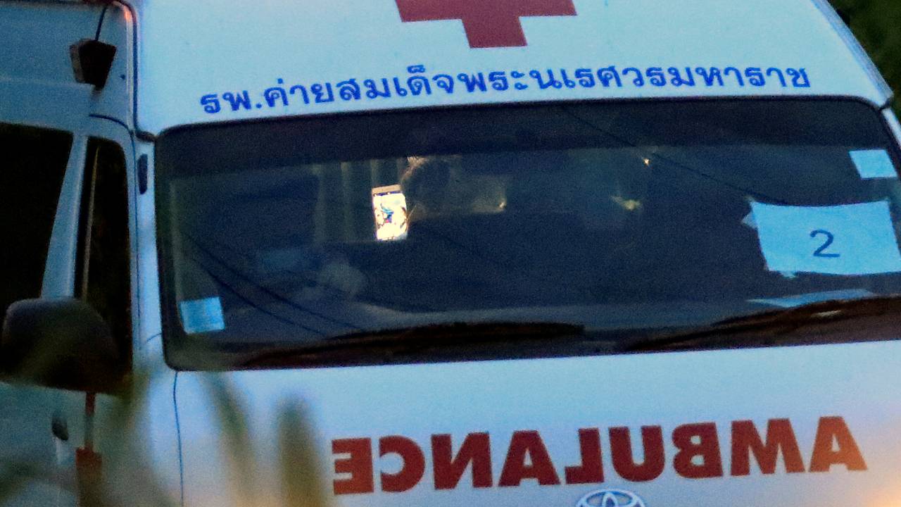 Туристка оказалась в ловушке во время пожара на лодке и сгорела заживо
