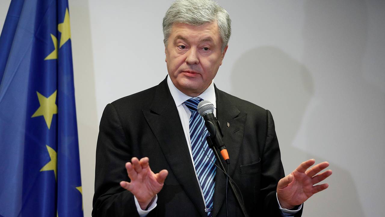 Порошенко призвал Украину забыть про наступление