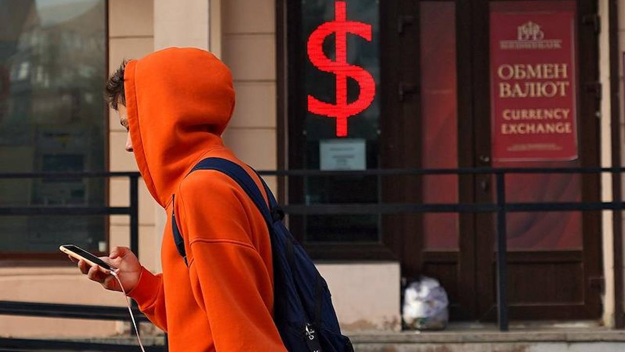 Новак оценил влияние укрепления рубля на инфляцию