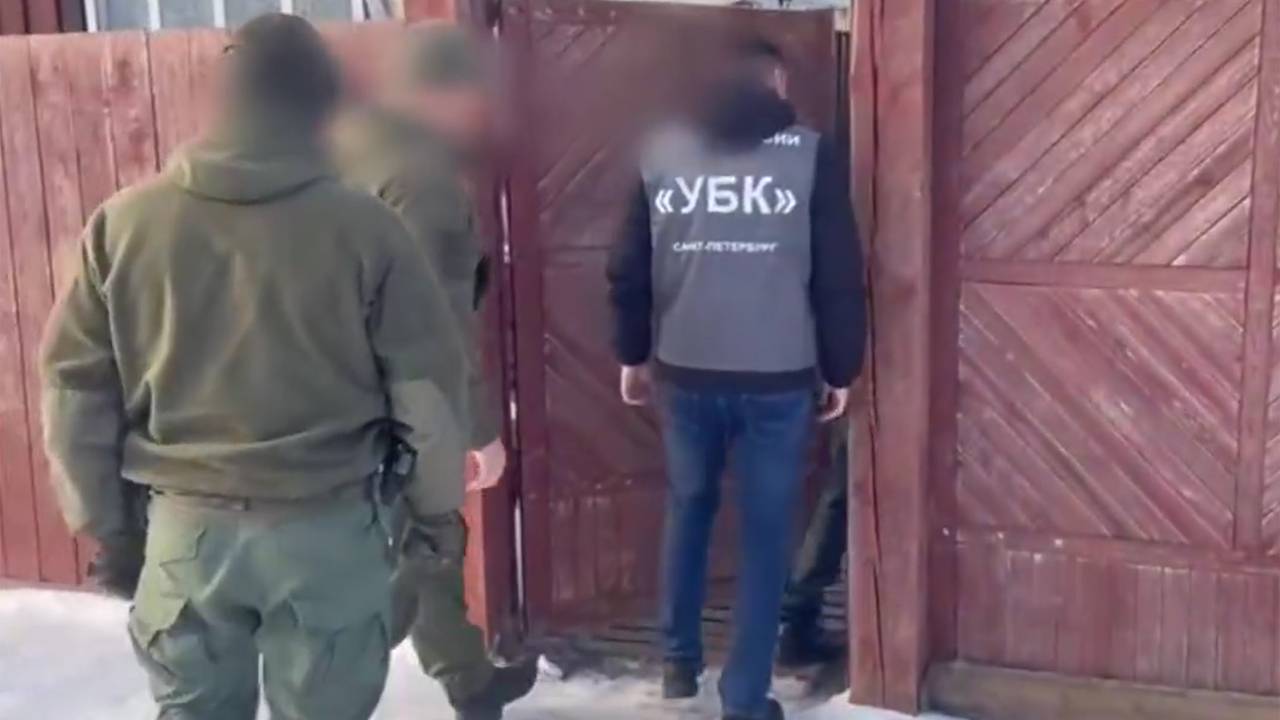 В Петербурге задержали посредников телефонных мошенников с Украины
