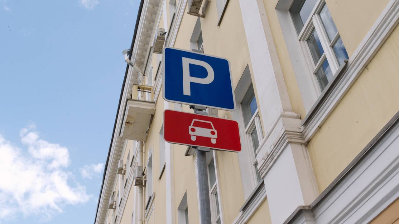 На парковке в Новой Москве начал орудовать «кефирный мститель»