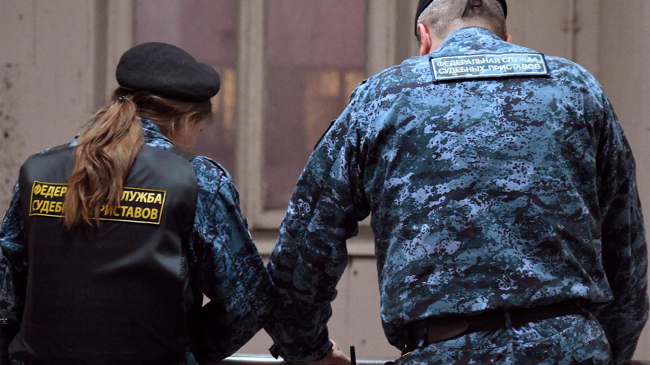 Россиянина приговорили к 12 годам колонии за совращение несовершеннолетней