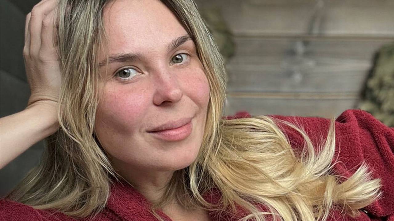 Пелагея показала лицо без макияжа после бани