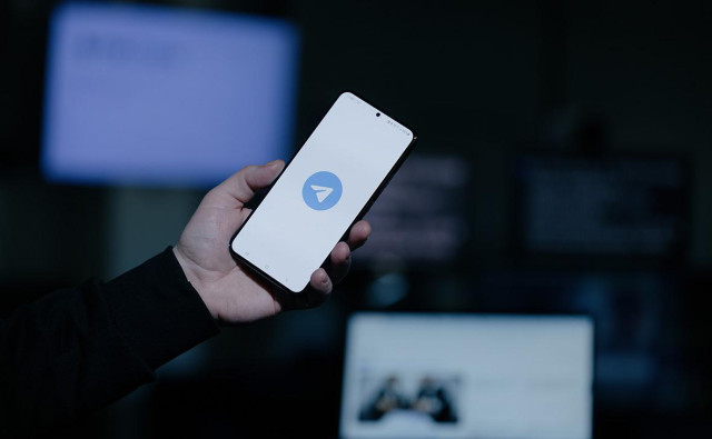 Шадаев заявил о наличии возможности блокировки контента в Telegram