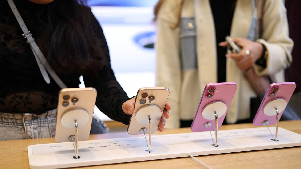 ЕС разрешила выпустить iPhone без портов