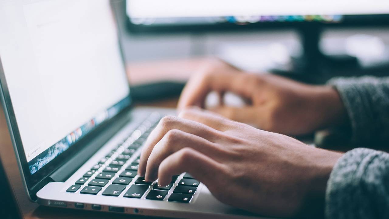 «Почта России» пожаловалась на изношенные IT-инфраструктуру и машины