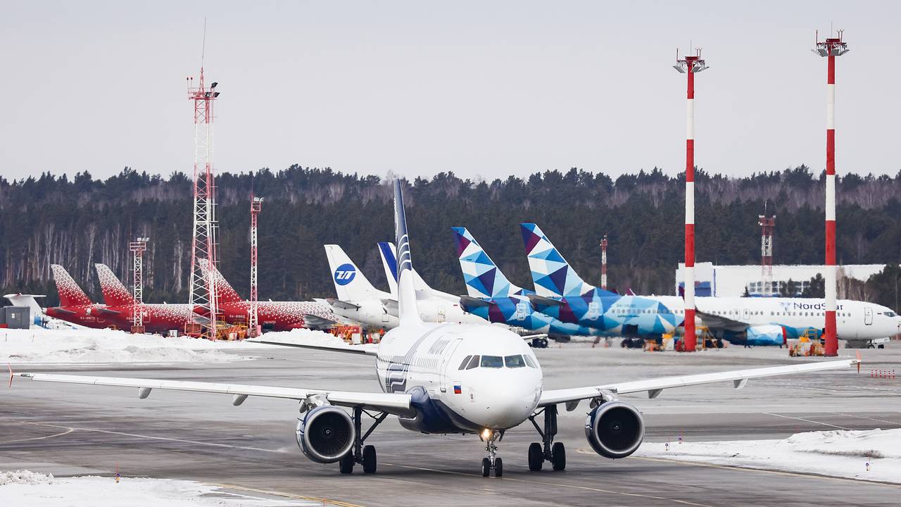 Россиянам предрекли снижение числа рейсов за границу из-за нехватки самолетов