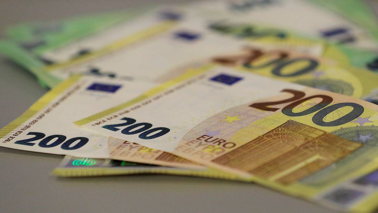 Франция добавит пять миллиардов евро на производство оружия